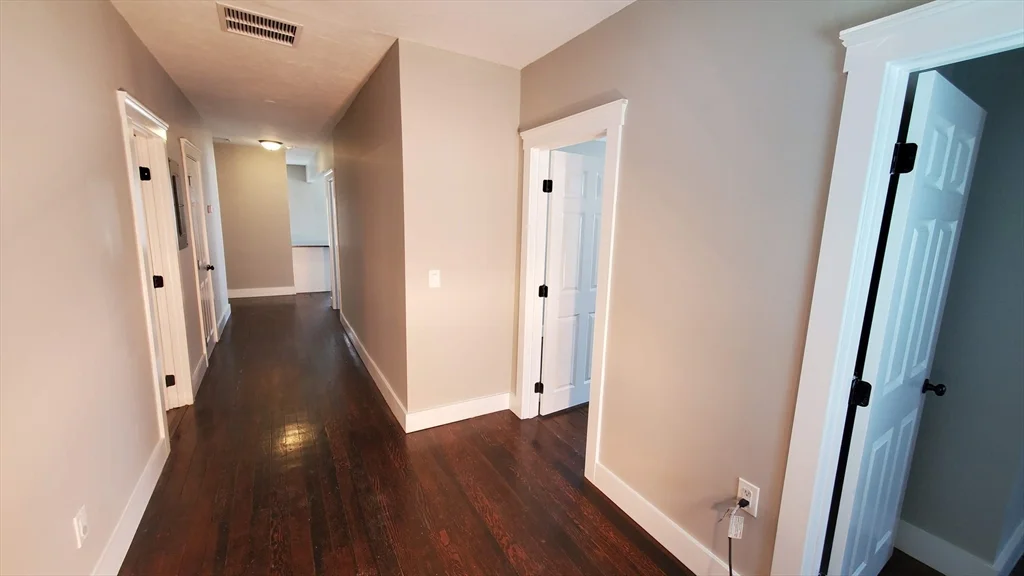4 bed, 1 bath apartment for rent at 296 Main St Unit 3A, Oxford — photo 14 of 42