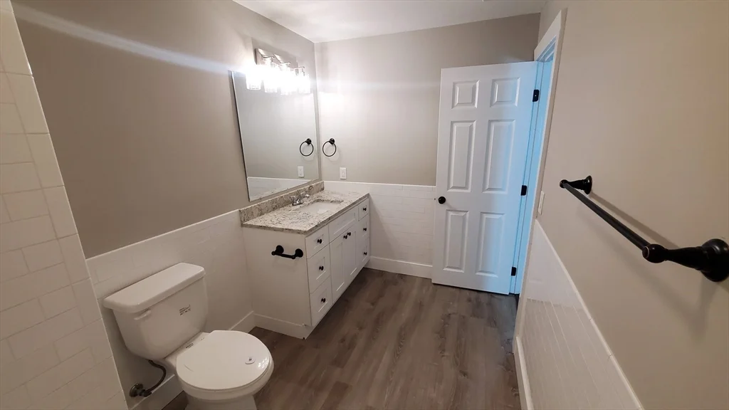 4 bed, 1 bath apartment for rent at 296 Main St Unit 3A, Oxford — photo 19 of 42