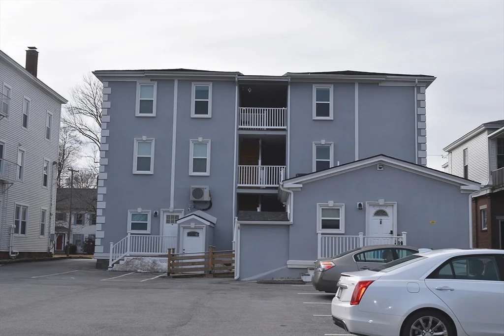 4 bed, 1 bath apartment for rent at 296 Main St Unit 3A, Oxford — photo 31 of 42