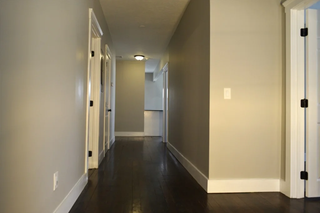 4 bed, 1 bath apartment for rent at 296 Main St Unit 3A, Oxford — photo 13 of 42