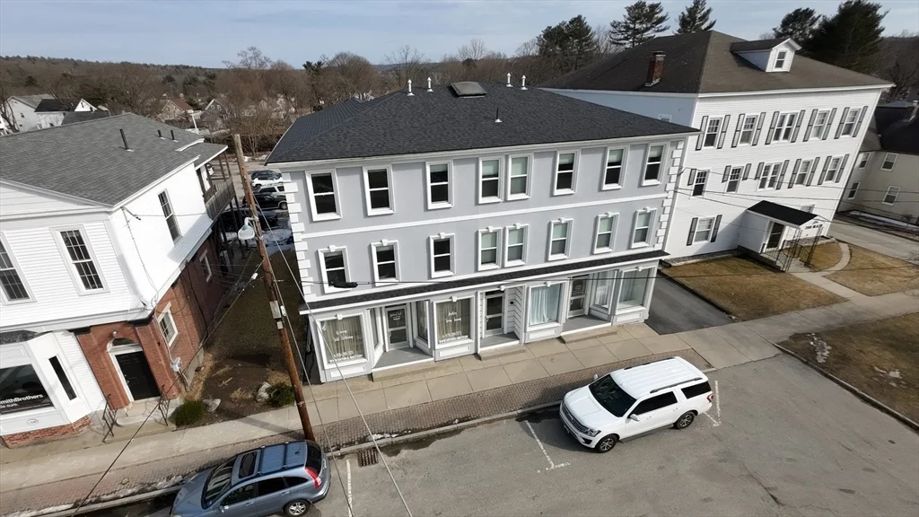 4 bed, 1 bath apartment for rent at 296 Main St Unit 3A, Oxford — photo 4 of 42