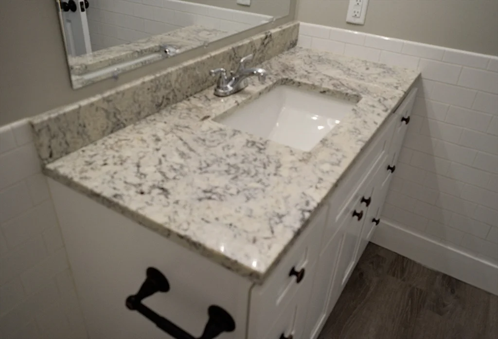 4 bed, 1 bath apartment for rent at 296 Main St Unit 3A, Oxford — photo 23 of 42
