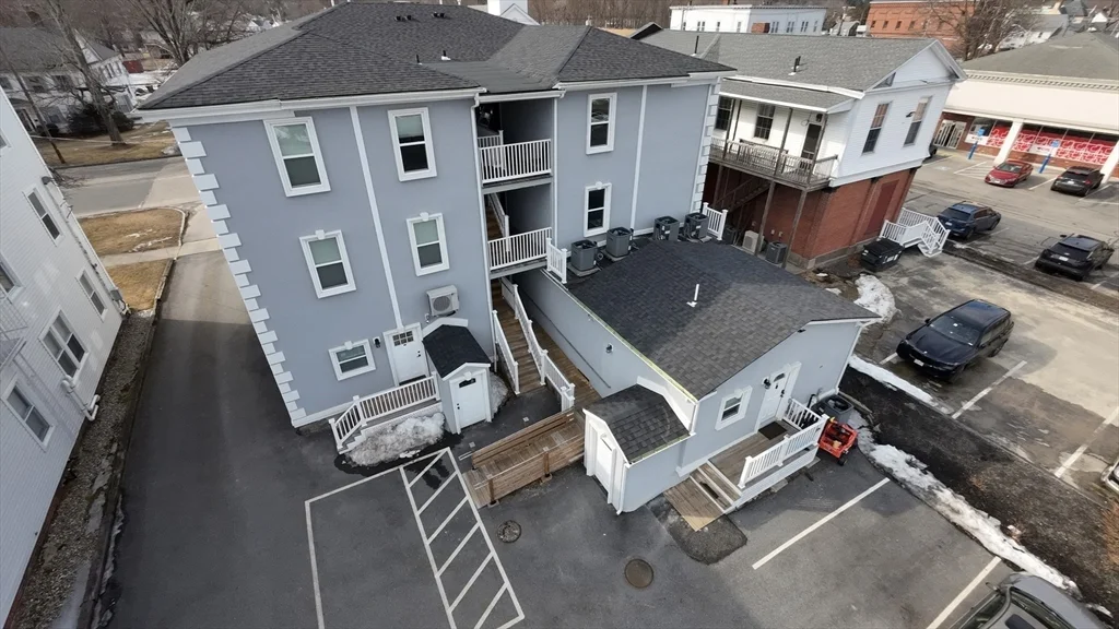 4 bed, 1 bath apartment for rent at 296 Main St Unit 3A, Oxford — photo 34 of 42
