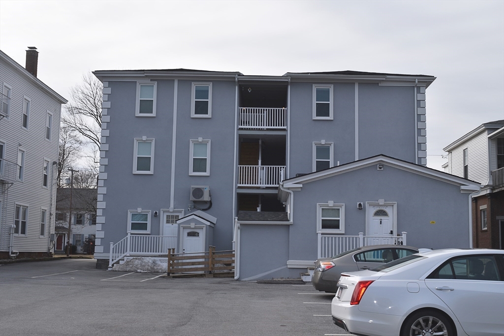 4 bed, 1 bath apartment for rent at 296 Main St Unit 3B, Oxford — photo 31 of 42