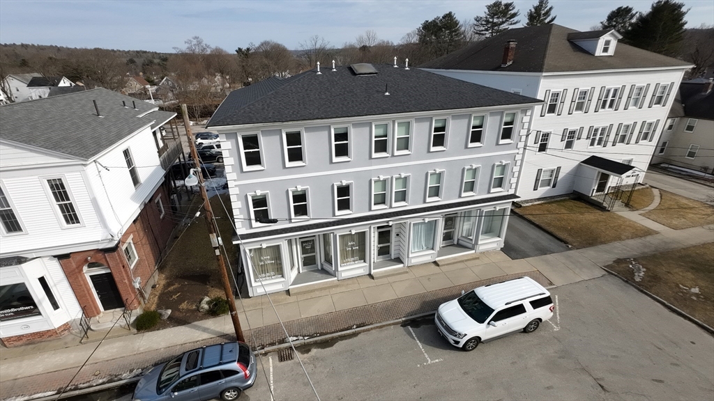 4 bed, 1 bath apartment for rent at 296 Main St Unit 3B, Oxford — photo 4 of 42