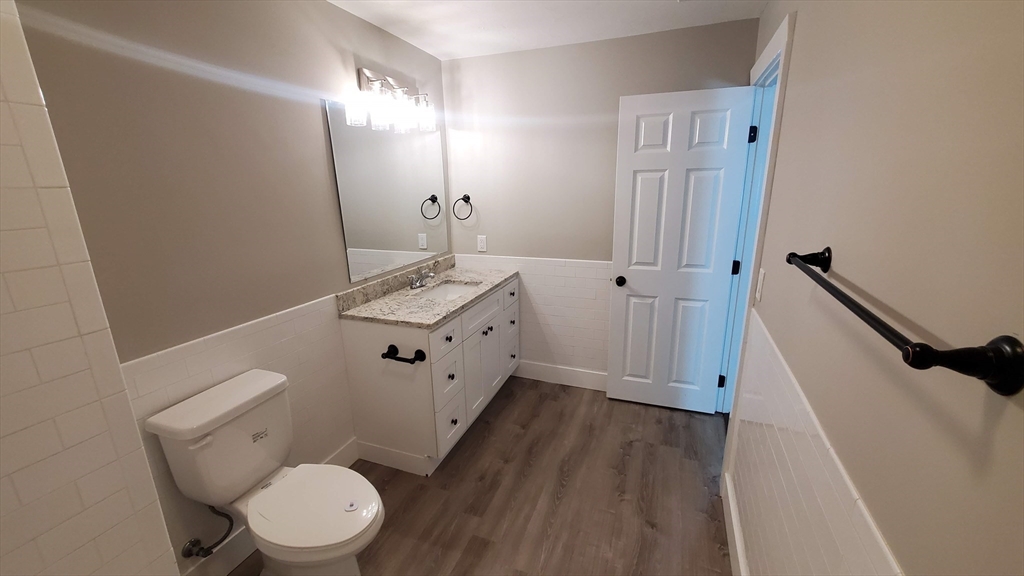4 bed, 1 bath apartment for rent at 296 Main St Unit 3B, Oxford — photo 19 of 42