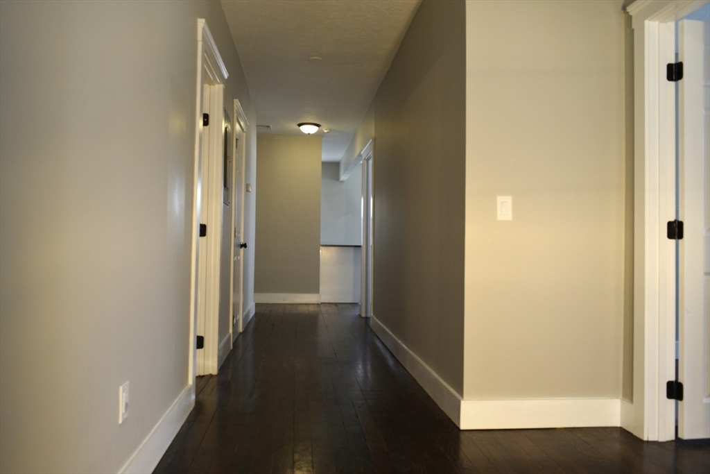 4 bed, 1 bath apartment for rent at 296 Main St Unit 3B, Oxford — photo 13 of 42