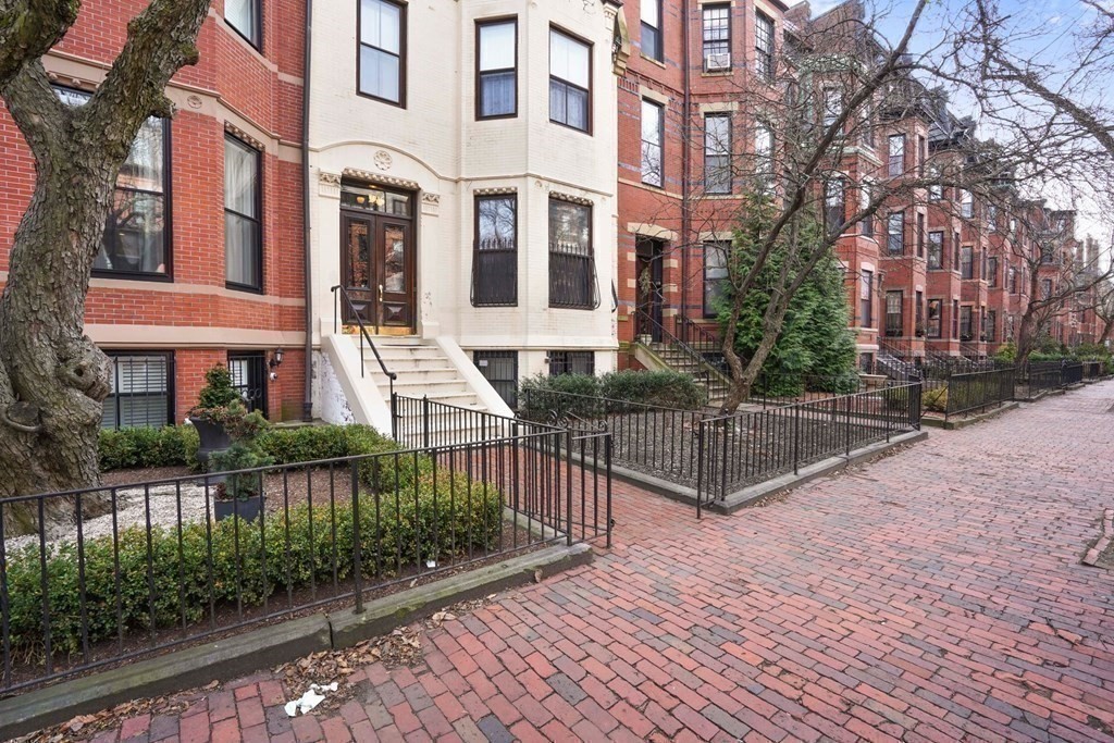 2 bed, 1 bath apartment for rent at 296 Marlborough St Unit 1, Back Bay — photo 20 of 23