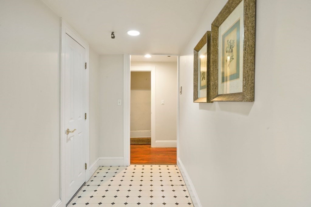 2 bed, 1 bath apartment for rent at 296 Marlborough St Unit 1, Back Bay — photo 16 of 23