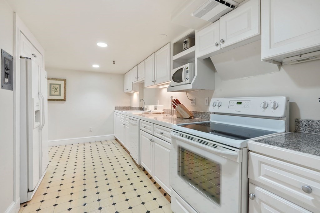 2 bed, 1 bath apartment for rent at 296 Marlborough St Unit 1, Back Bay — photo 13 of 23