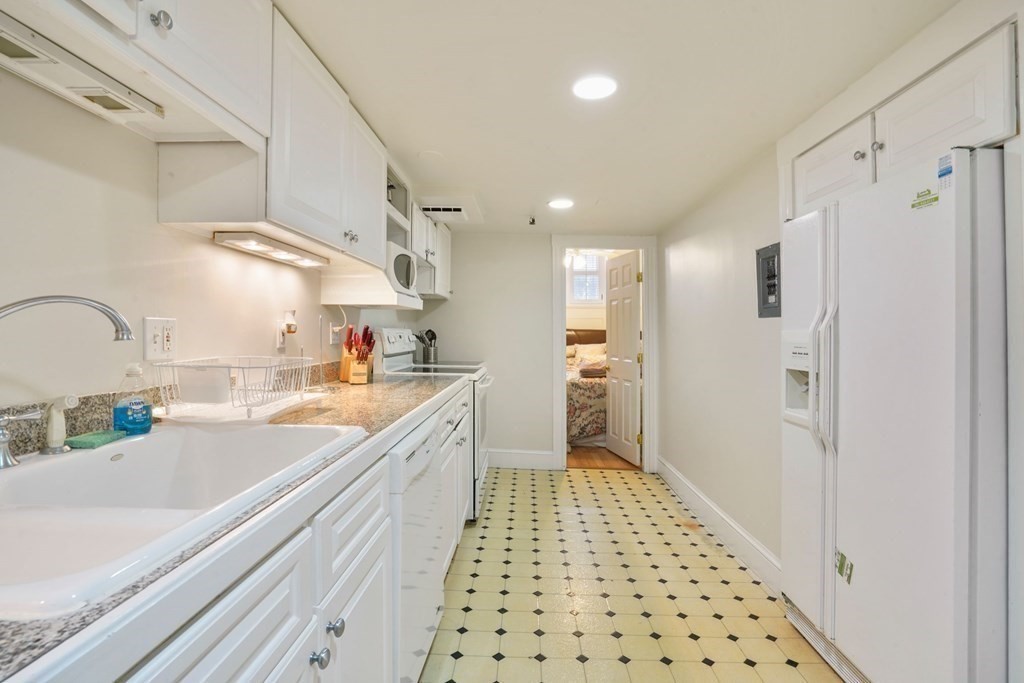 2 bed, 1 bath apartment for rent at 296 Marlborough St Unit 1, Back Bay — photo 15 of 23