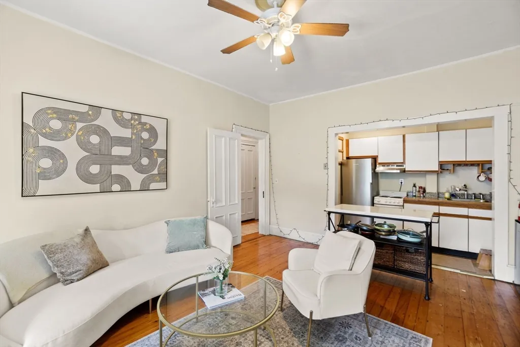 3 bed, 1 bath apartment for rent at 296 Marlborough Unit 6, Back Bay — photo 6 of 23