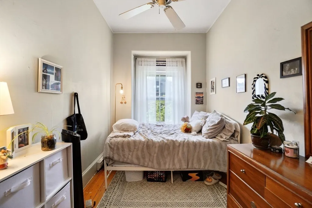 3 bed, 1 bath apartment for rent at 296 Marlborough Unit 6, Back Bay — photo 10 of 23