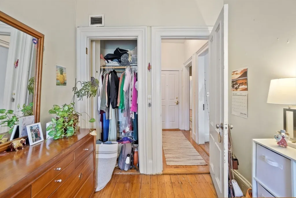 3 bed, 1 bath apartment for rent at 296 Marlborough Unit 6, Back Bay — photo 12 of 23