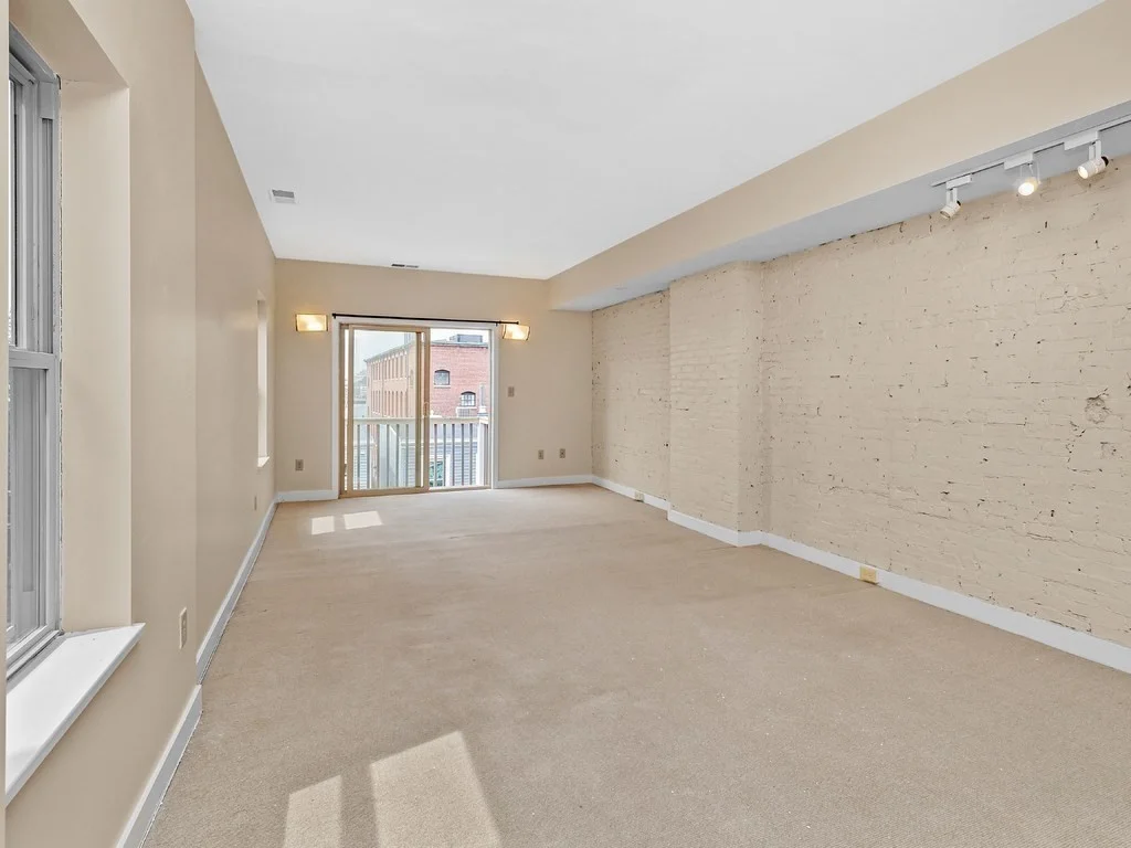1 bed, 1 bath apartment for rent at 296 Meridian St Unit 2, East Boston — photo 2 of 8