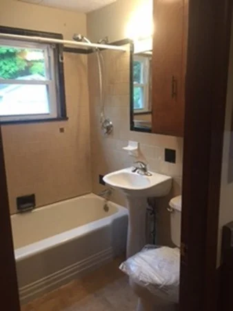 3 bed, 1 bath apartment for rent at 296 South Main St Unit 1, Attleboro — photo 3 of 4