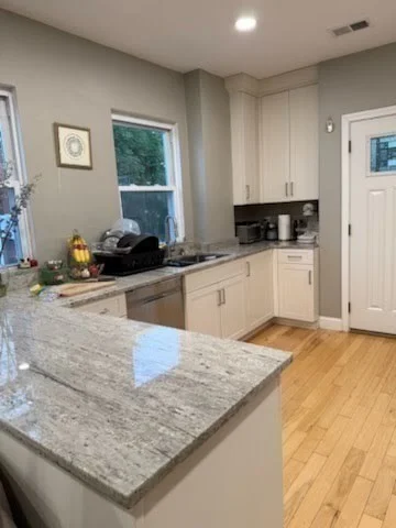 3 bed, 1 bath apartment for rent at 296 Summit Ave Unit 3, Brighton — photo 3 of 13