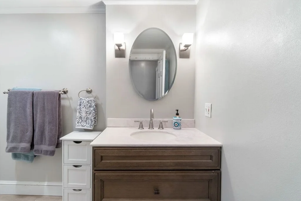1 bed, 1 bath apartment for rent at 296 W 3rd Unit 2, South Boston — photo 7 of 15