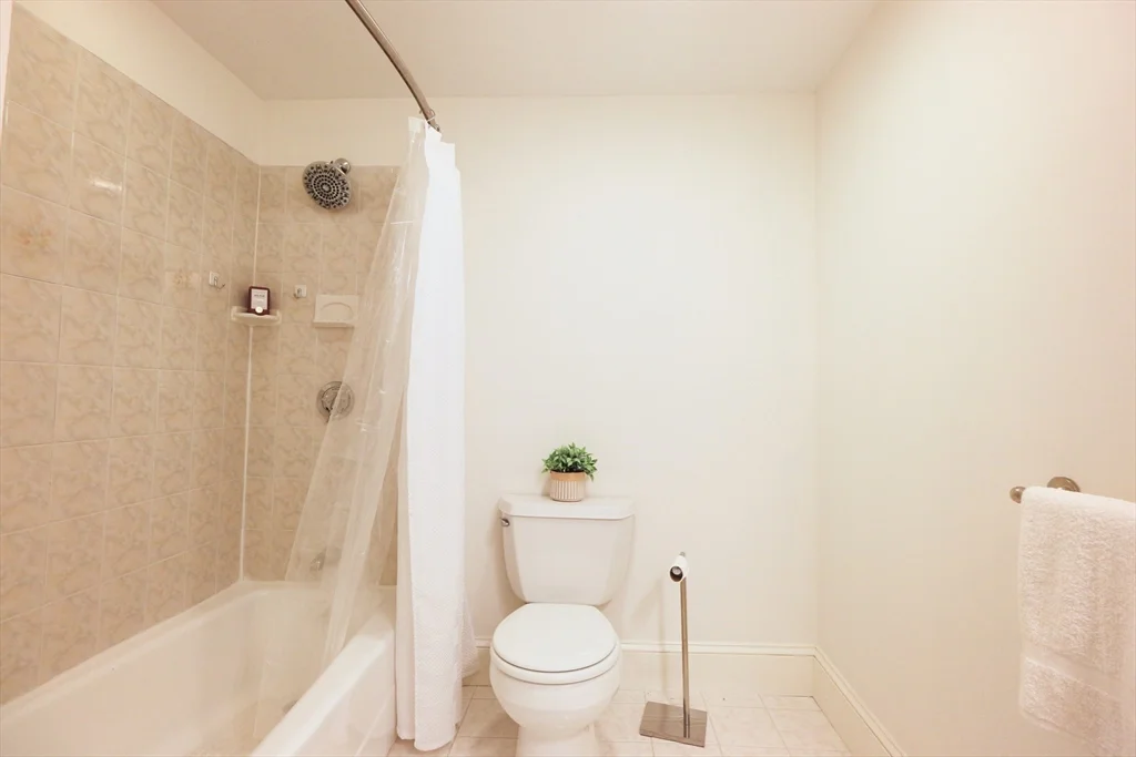 1 bed, 1 bath apartment for rent at 296 West 3rd Unit U1, South Boston — photo 13 of 22