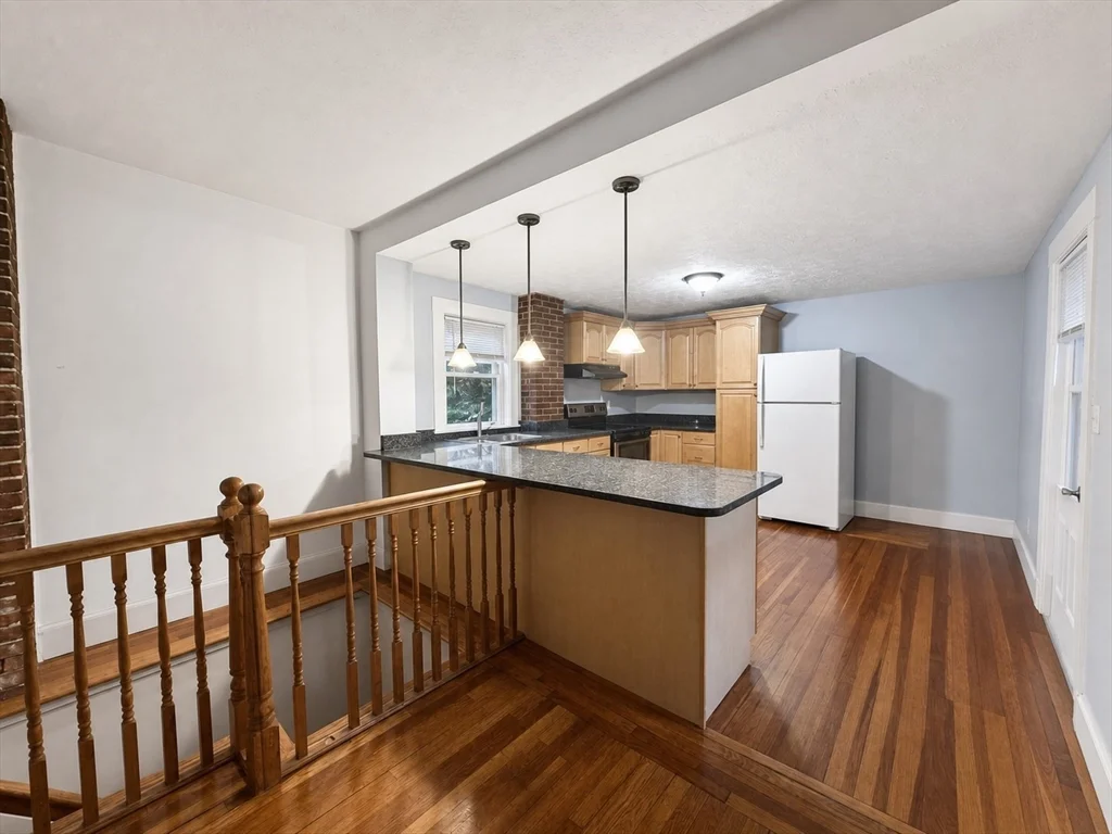 2 bed, 1 bath apartment for rent at 296 West 5th St Unit 1, South Boston — photo 3 of 25
