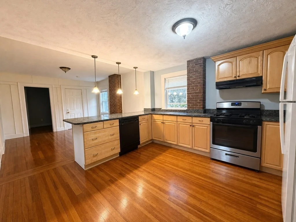 2 bed, 1 bath apartment for rent at 296 West 5th St Unit 1, South Boston