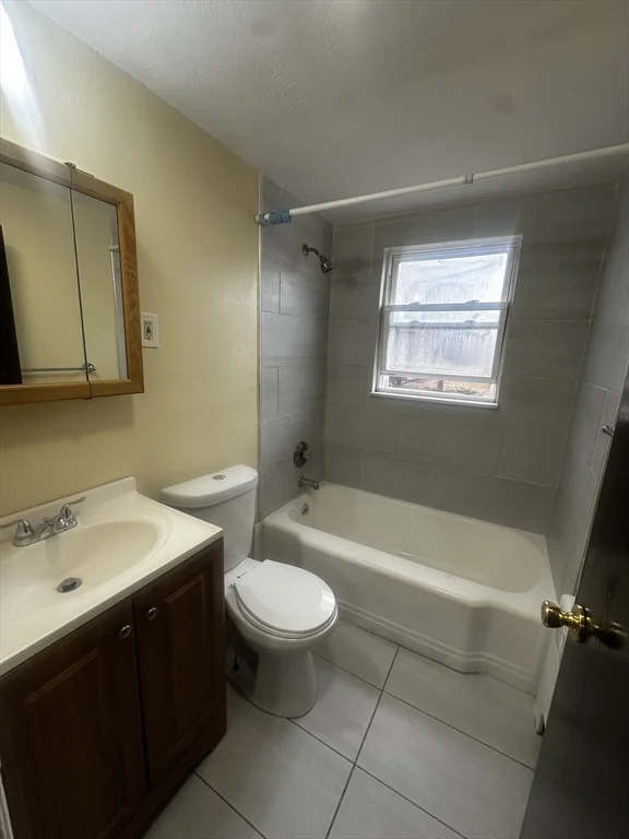 3 bed, 1 bath apartment for rent at 296 Wood Ave Unit 2, Hyde Park — photo 9 of 10