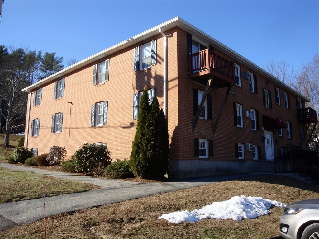 2 bed, 1 bath apartment for rent at 297 Ashland Ave Unit 16, Southbridge — photo 13 of 14