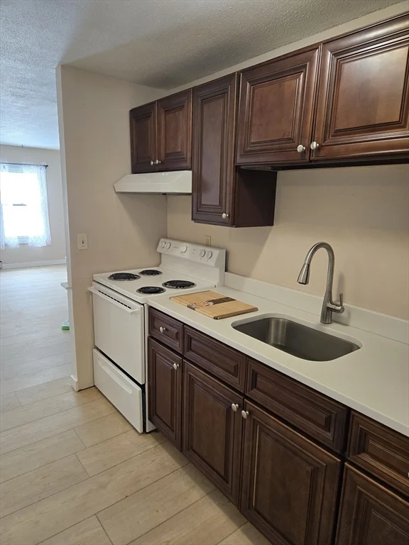 2 bed, 1 bath apartment for rent at 297 Ashland Ave Unit 16, Southbridge — photo 3 of 14