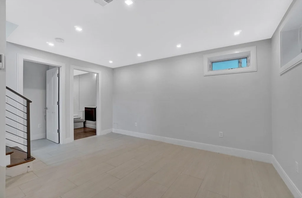 4 bed, 3 bath apartment for rent at 297 Concord Ave Unit 1, Neighborhood Nine — photo 17 of 20