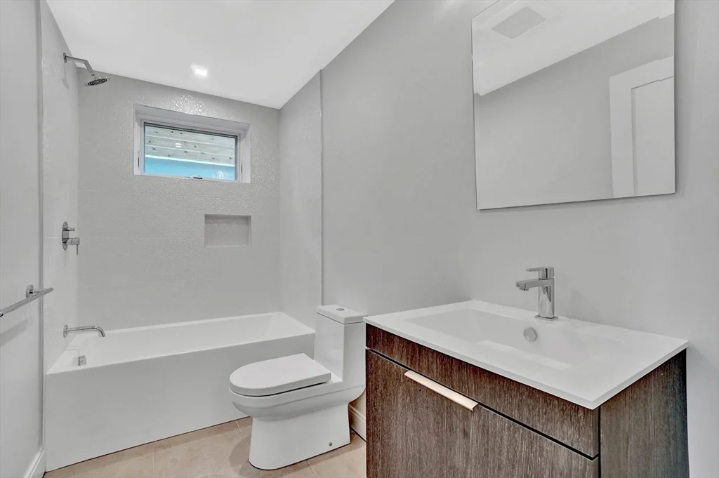 4 bed, 3 bath apartment for rent at 297 Concord Ave Unit 1, Neighborhood Nine — photo 18 of 20