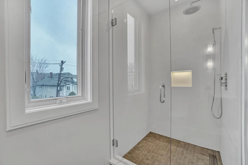 4 bed, 3 bath apartment for rent at 297 Concord Ave Unit 1, Neighborhood Nine — photo 11 of 20