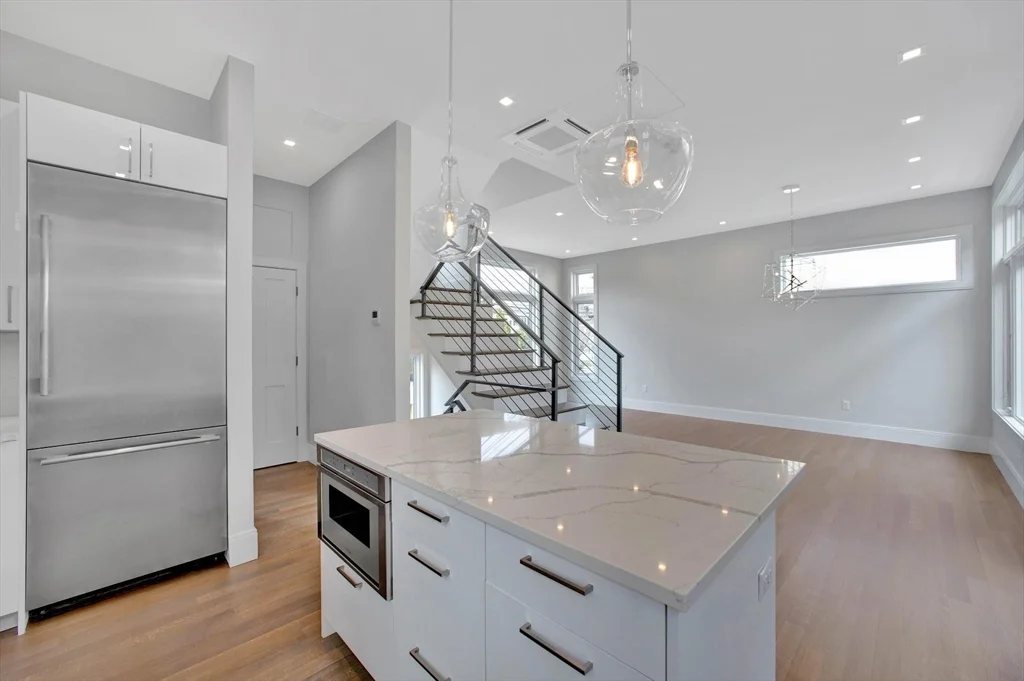 4 bed, 3 bath apartment for rent at 297 Concord Ave Unit 1, Neighborhood Nine — photo 5 of 20
