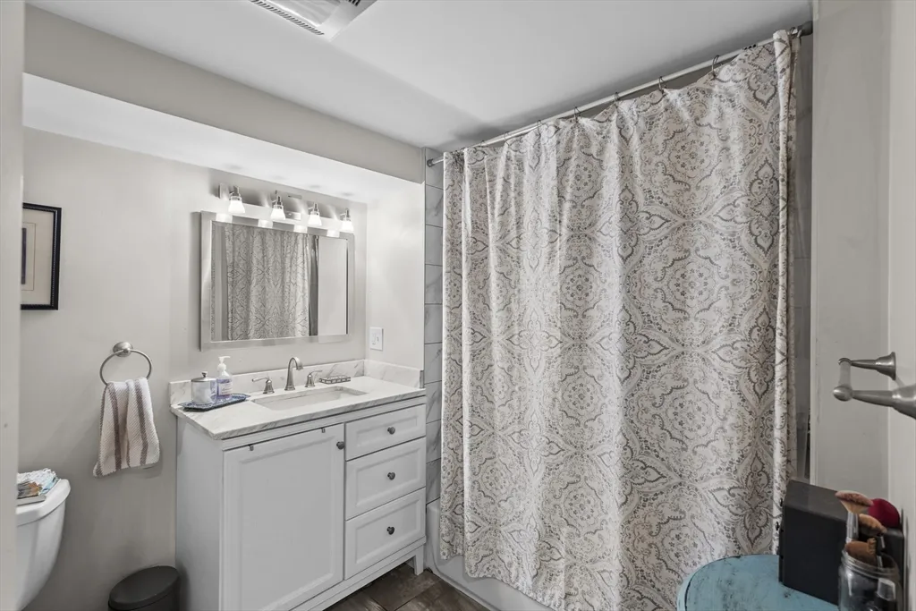 Studio bed, 1 bath apartment for rent at 297 D St Unit 1, South Boston — photo 10 of 12