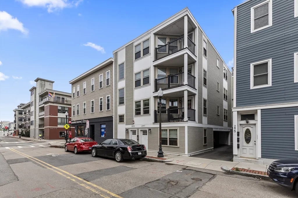 Studio bed, 1 bath apartment for rent at 297 D St Unit 1, South Boston — photo 12 of 12
