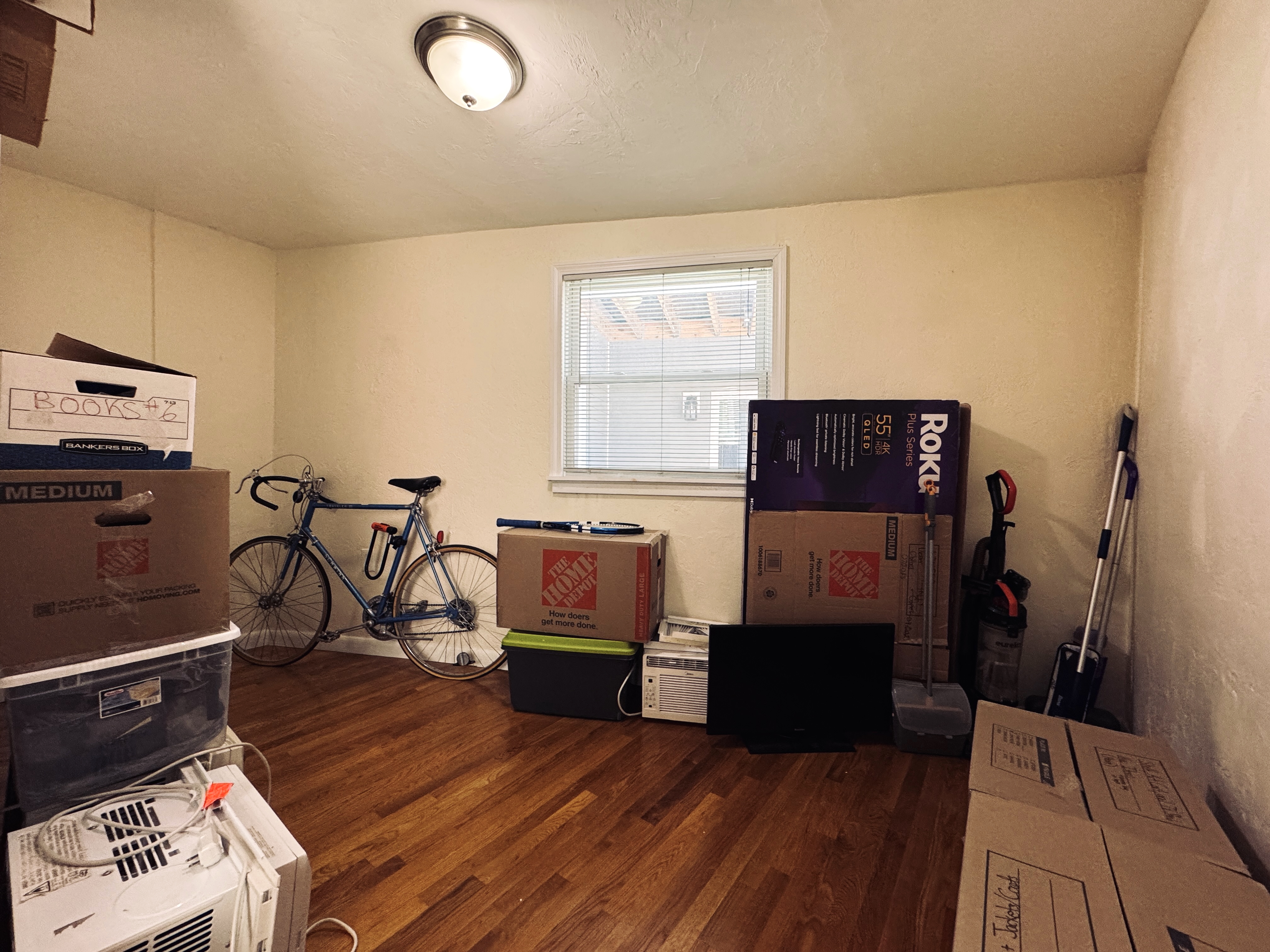 1.5 bed, 1 bath apartment for rent at 297 Meridian St Unit 2, Eagle Hill — photo 9 of 9