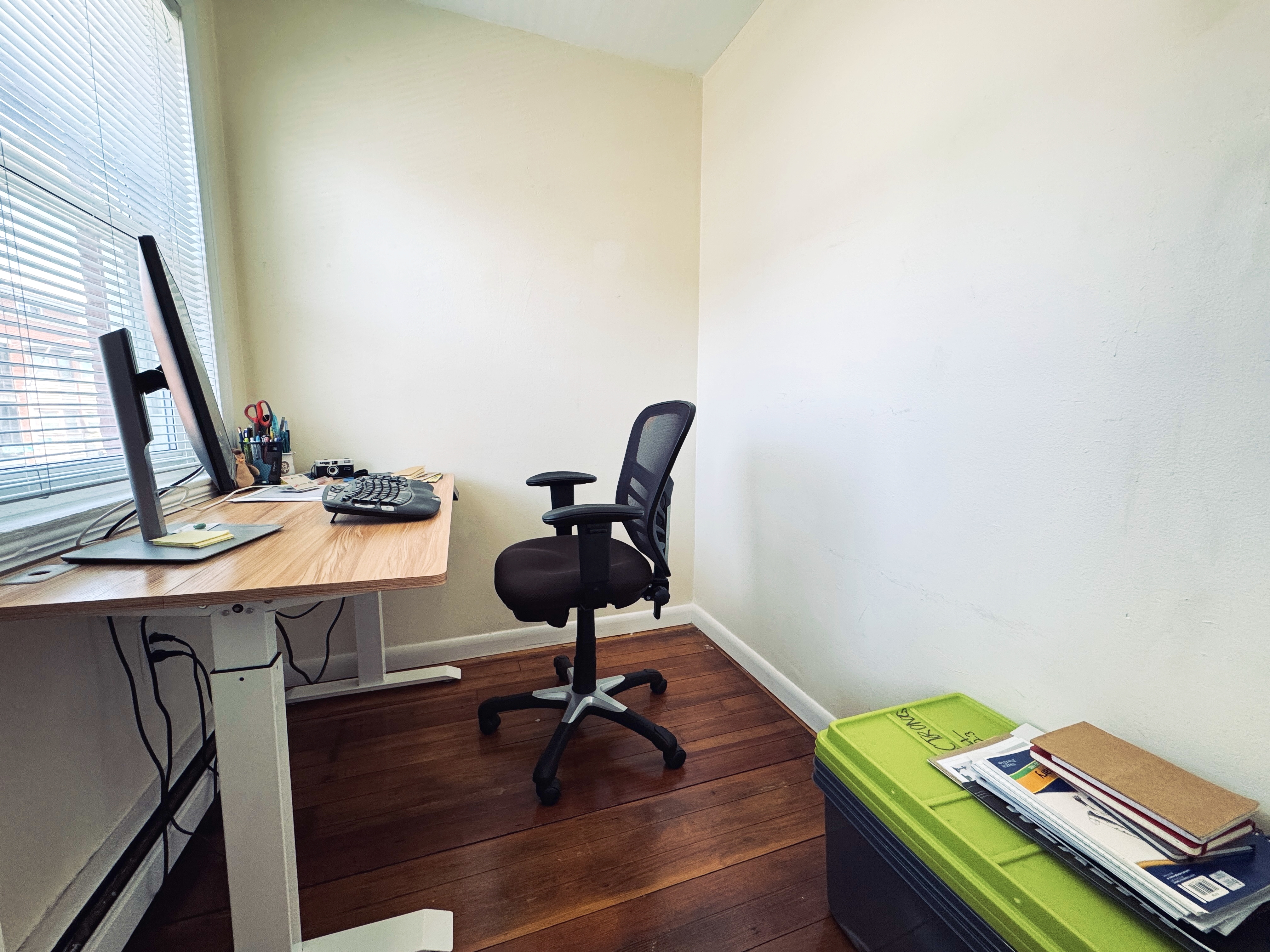 1.5 bed, 1 bath apartment for rent at 297 Meridian St Unit 2, Eagle Hill — photo 8 of 9