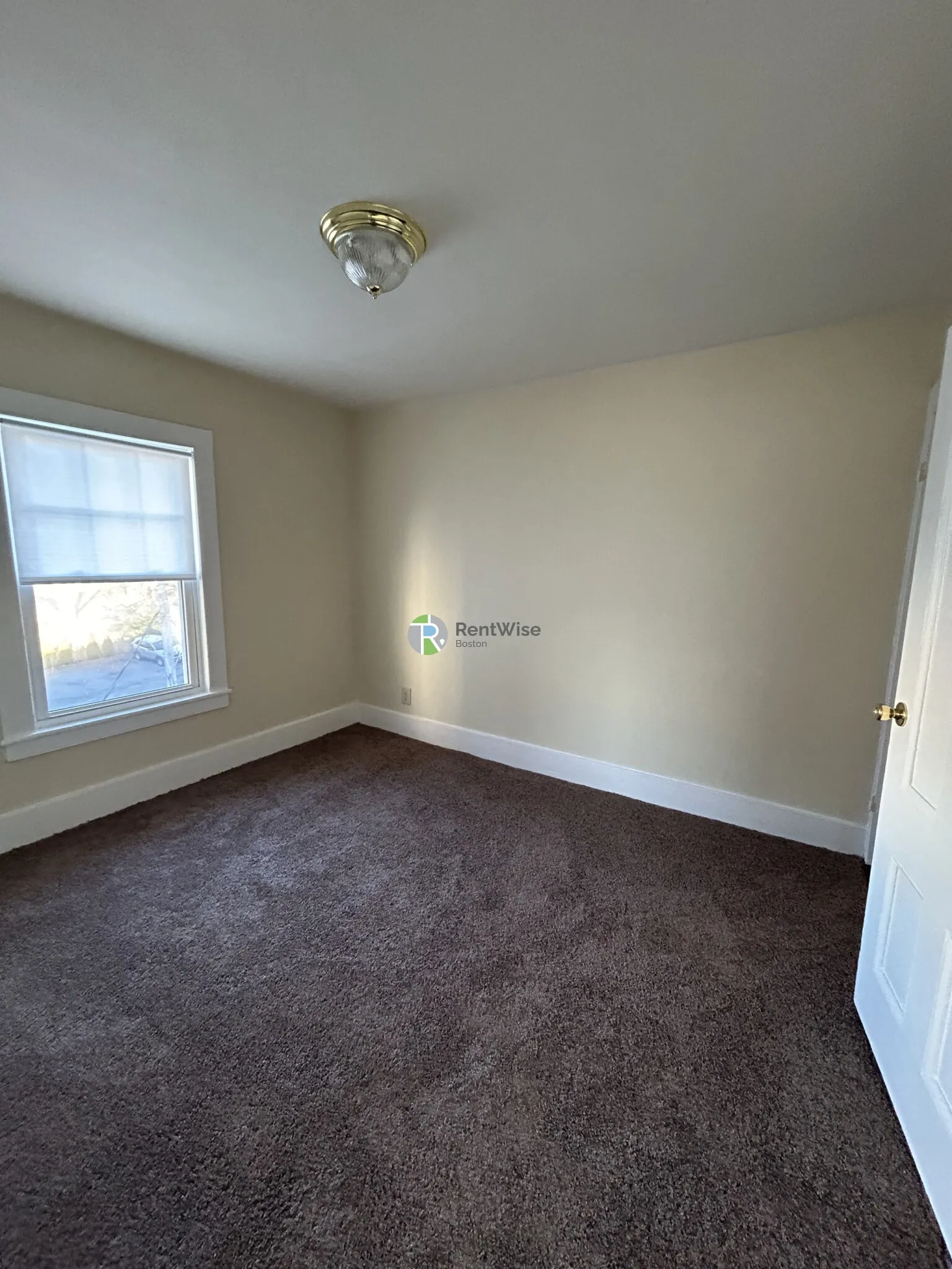 1 bed, 1 bath apartment for rent at 297 Nahant Rd Unit 10, Nahant — photo 2 of 12