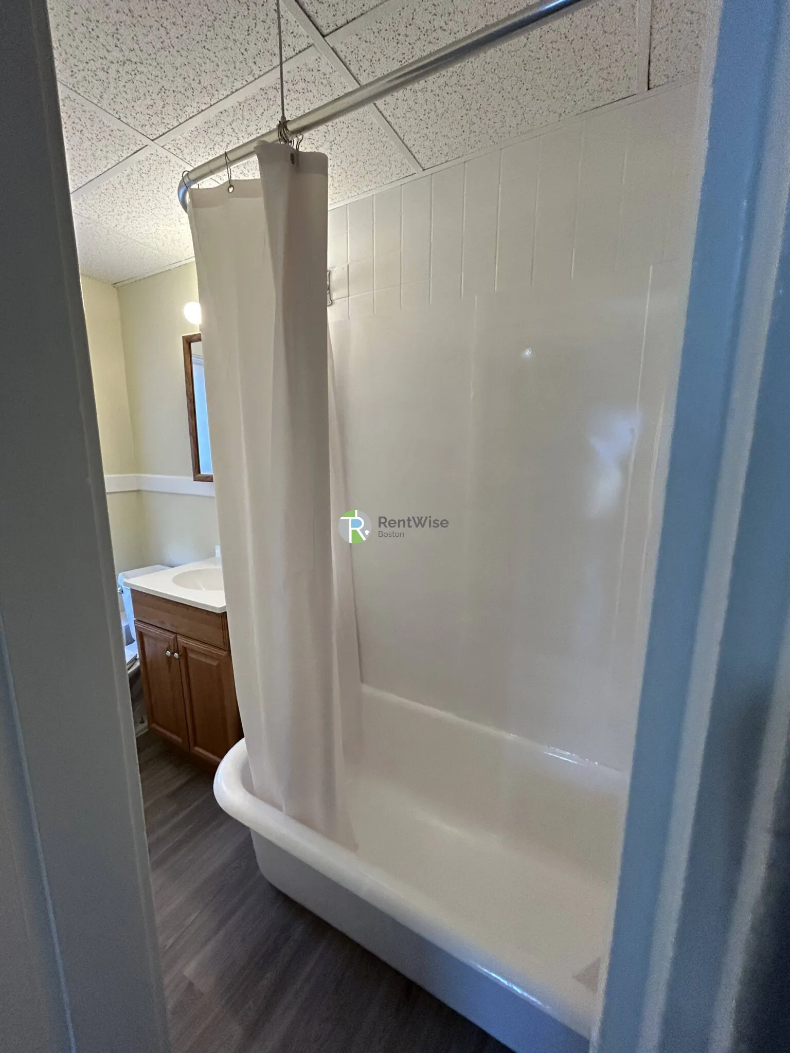 1 bed, 1 bath apartment for rent at 297 Nahant Rd Unit 10, Nahant — photo 5 of 12