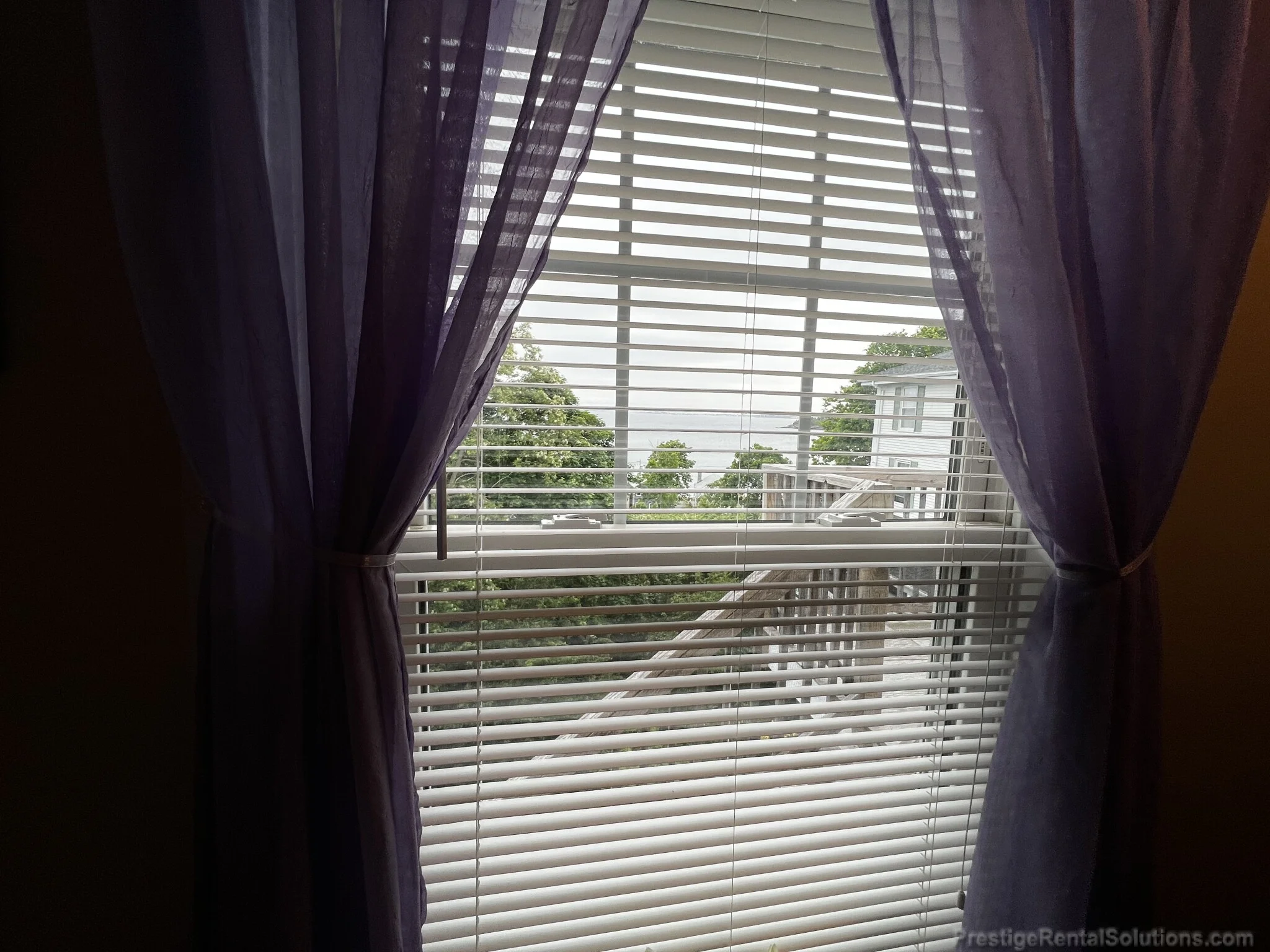 1 bed, 1 bath apartment for rent at 297 Nahant Rd Unit 9, Nahant — photo 3 of 16