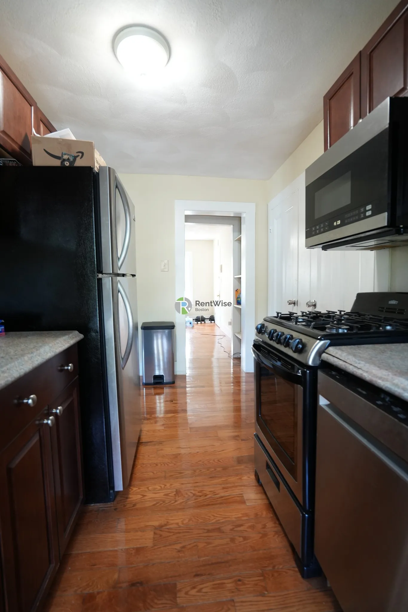 1 bed, 1 bath apartment for rent at 297 Nahant Rd Unit 9, Nahant — photo 9 of 18