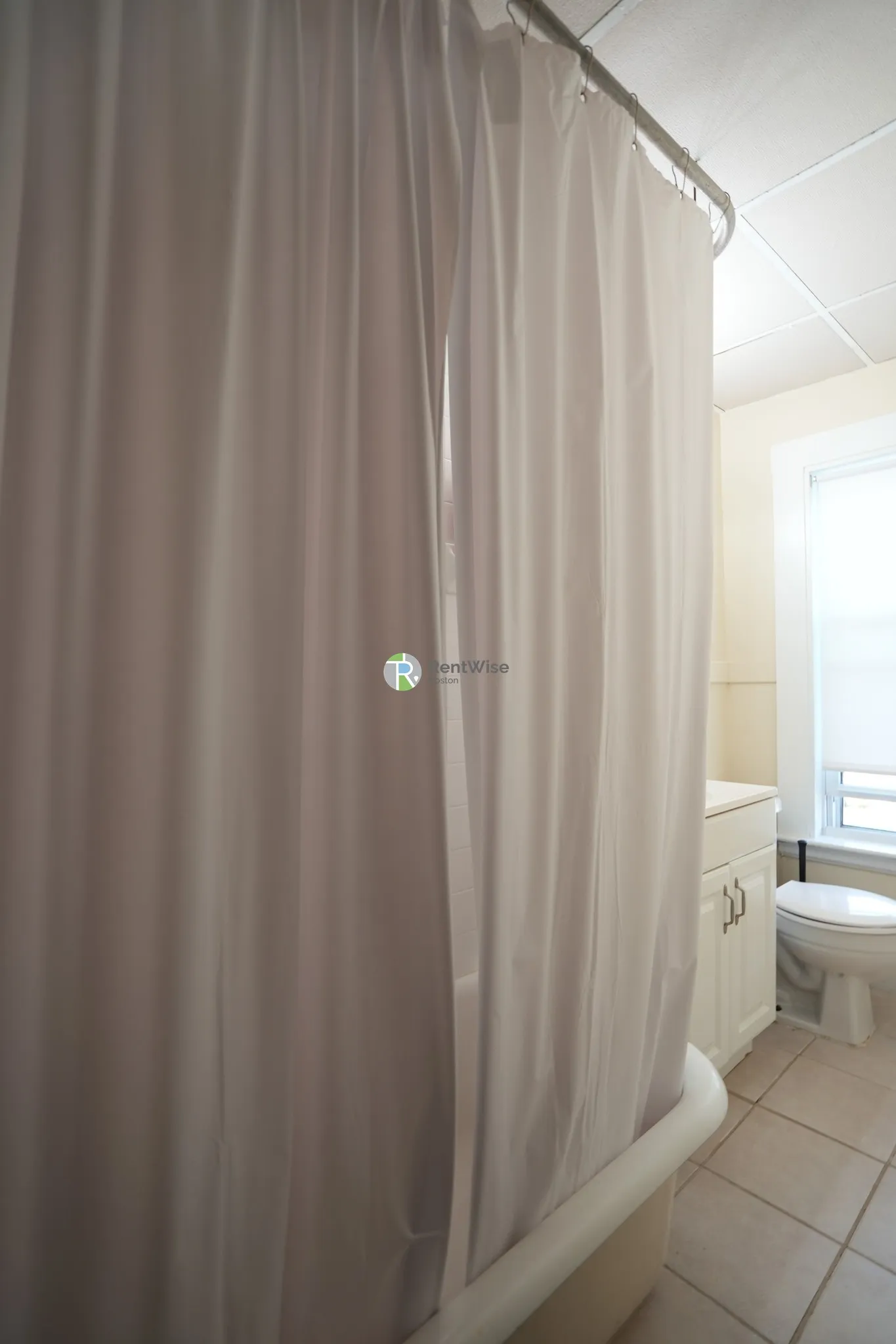 1 bed, 1 bath apartment for rent at 297 Nahant Rd Unit 9, Nahant — photo 5 of 18