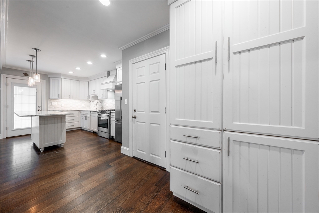 3 bed, 1 bath apartment for rent at 297 Spring Street Extension Unit 1, Medford — photo 2 of 8