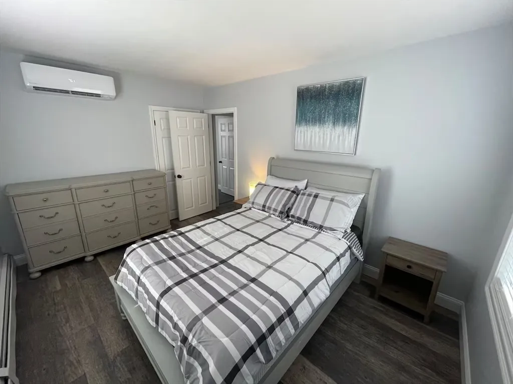 4 bed, 2 bath apartment for rent at 297 Swansom Rd, Swansea — photo 12 of 13