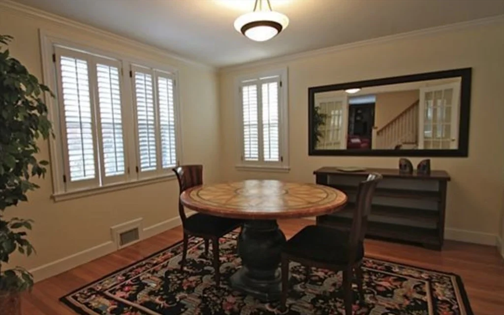 3 bed, 2 bath apartment for rent at 297 Weston Rd, Wellesley — photo 3 of 9