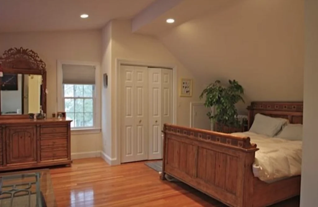 3 bed, 2 bath apartment for rent at 297 Weston Rd, Wellesley — photo 7 of 9