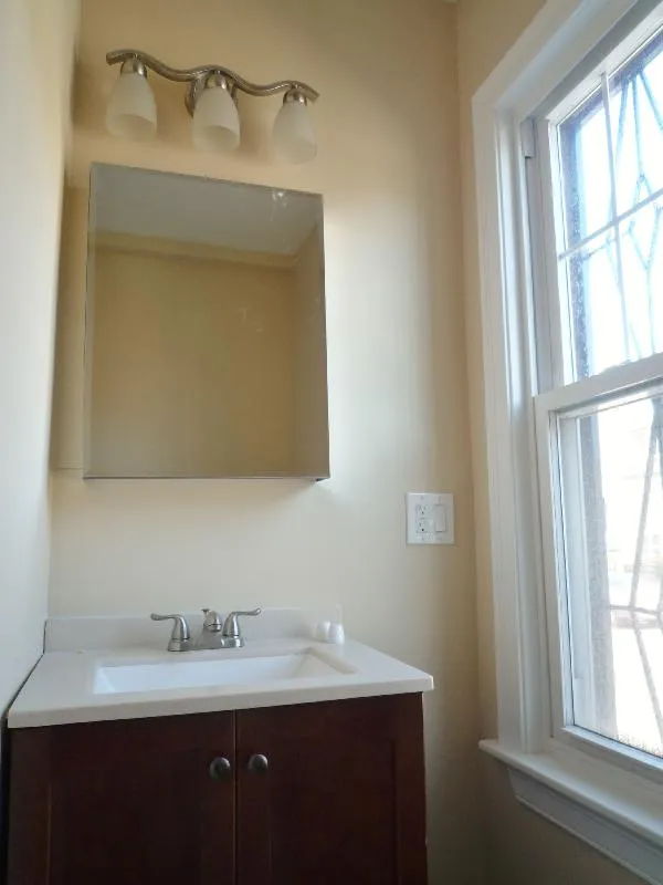 2 bed, 1 bath apartment for rent at 2971 Washington St Unit AM, Roxbury — photo 3 of 13