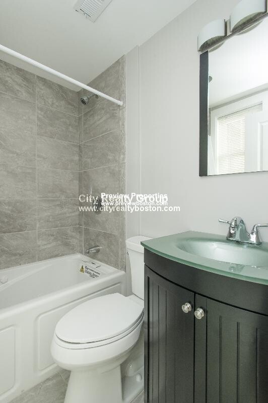 2 bed, 1 bath apartment for rent at 2971 Washington St Unit AP, Roxbury — photo 3 of 5