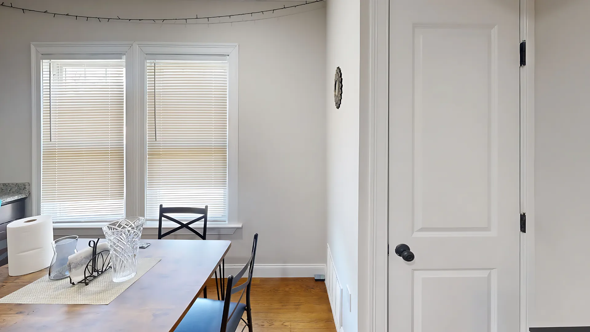 2 bed, 1 bath apartment for rent at 2973 Washington St Unit 2, Roxbury — photo 3 of 8