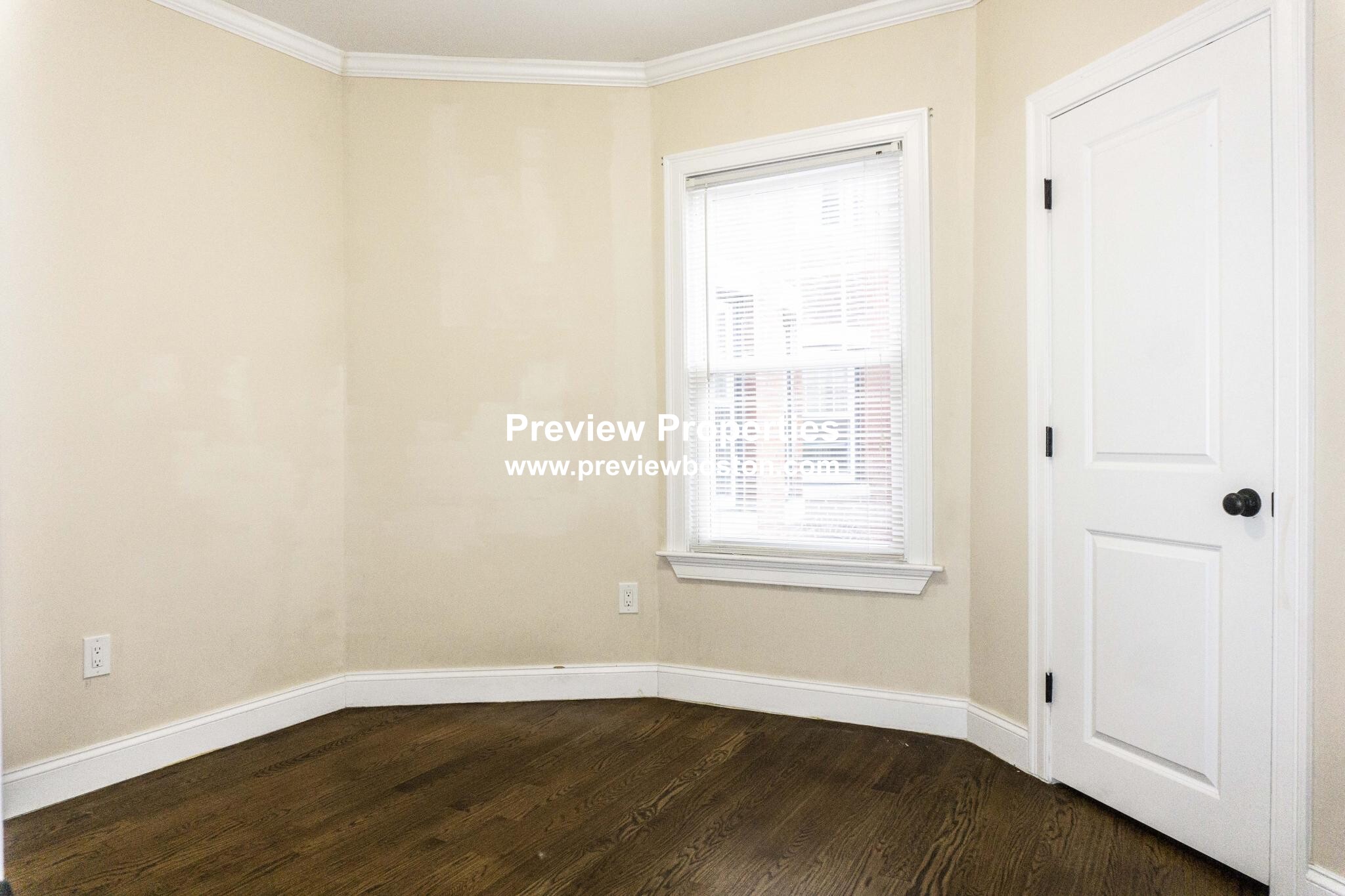 3 bed, 2 bath apartment for rent at 2975 Washington St Unit 2P, Roxbury — photo 3 of 10