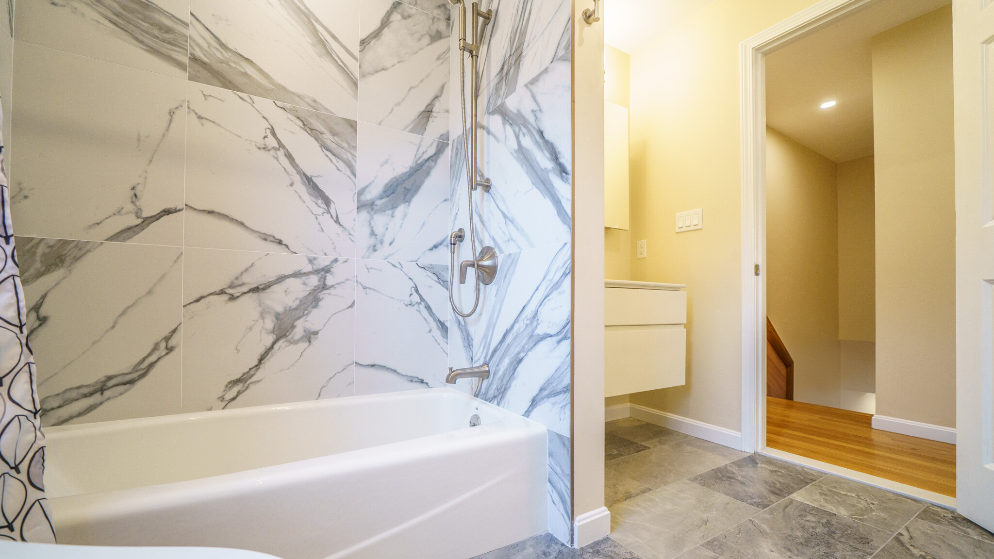 3 bed, 2.5 bath apartment for rent at 298 Adams St Unit 298, Nonantum — photo 19 of 28
